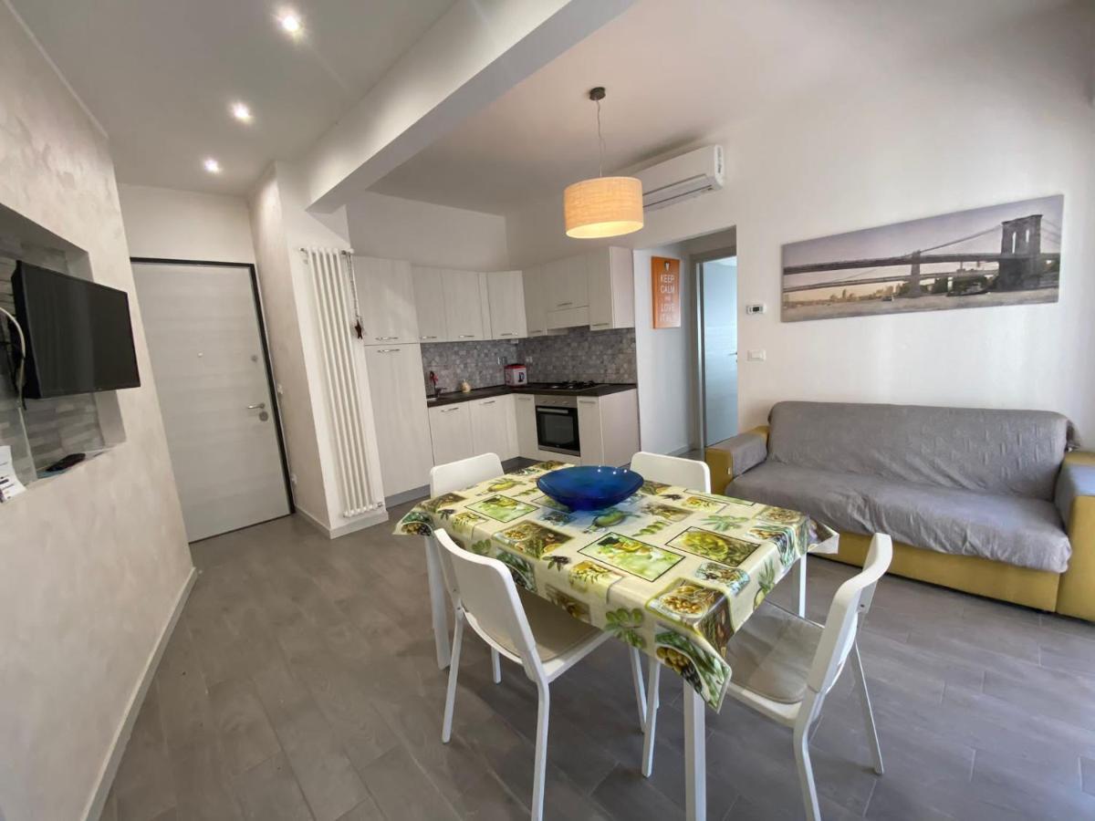 Gianluca Apartments 7 Finale Ligure Exterior photo